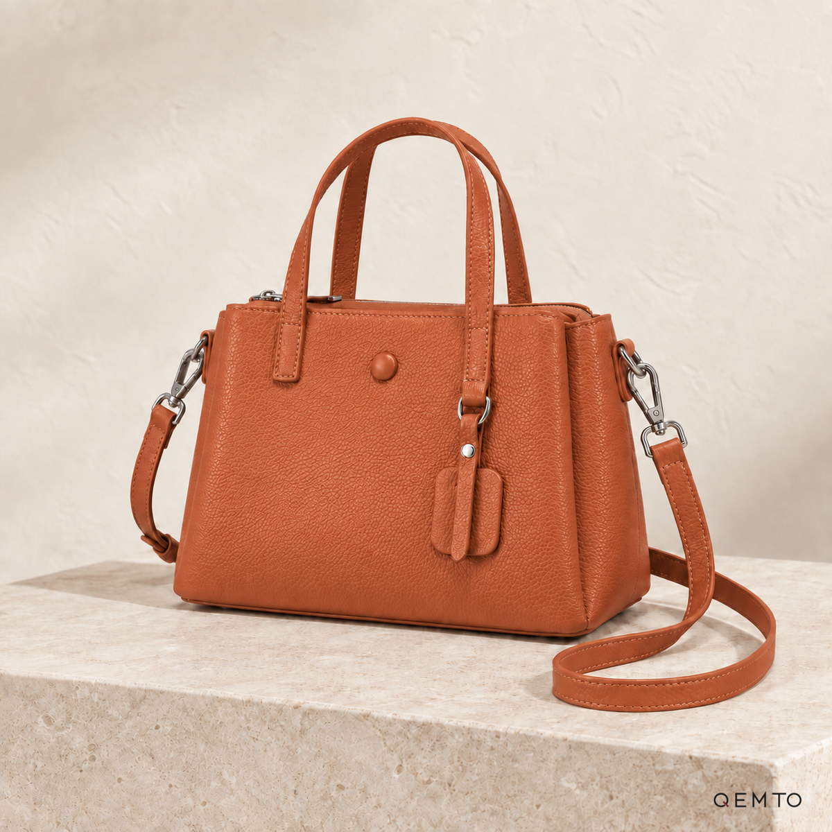 QEMTO Nadia Tote Bag in Cognac leather