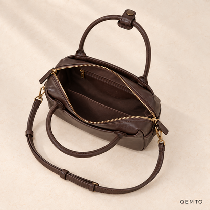 QEMTO Talia Boston Bag interior, main compartment with attached zip and flat pockets