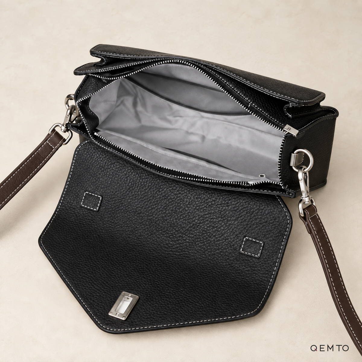 QEMTO Maya Envelope Bag interior, showing pockets and lining